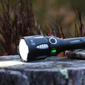 Lumen Discovery L3000 kraftig LED lommelykt – produktbilde