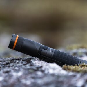 Lumen Discovery L50 LED lommelykt med UV – produktbilde