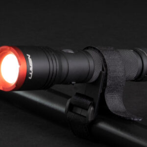 Lumen lommelyktfeste (Universalt-kryss) – produktbilde