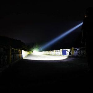 Nitecore P30 LED lommelykt – produktbilde