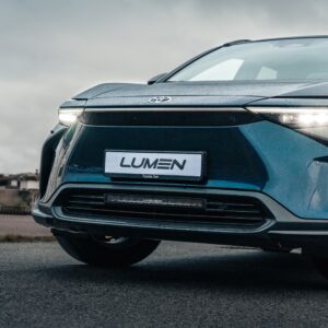 Lumen grillkit Toyota bZ4X 2024+ – produktbilde